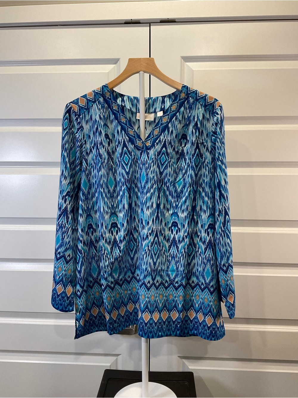 Belle by Kim Gravel Blue & Teal Ikat-Print V-Neck Tunic